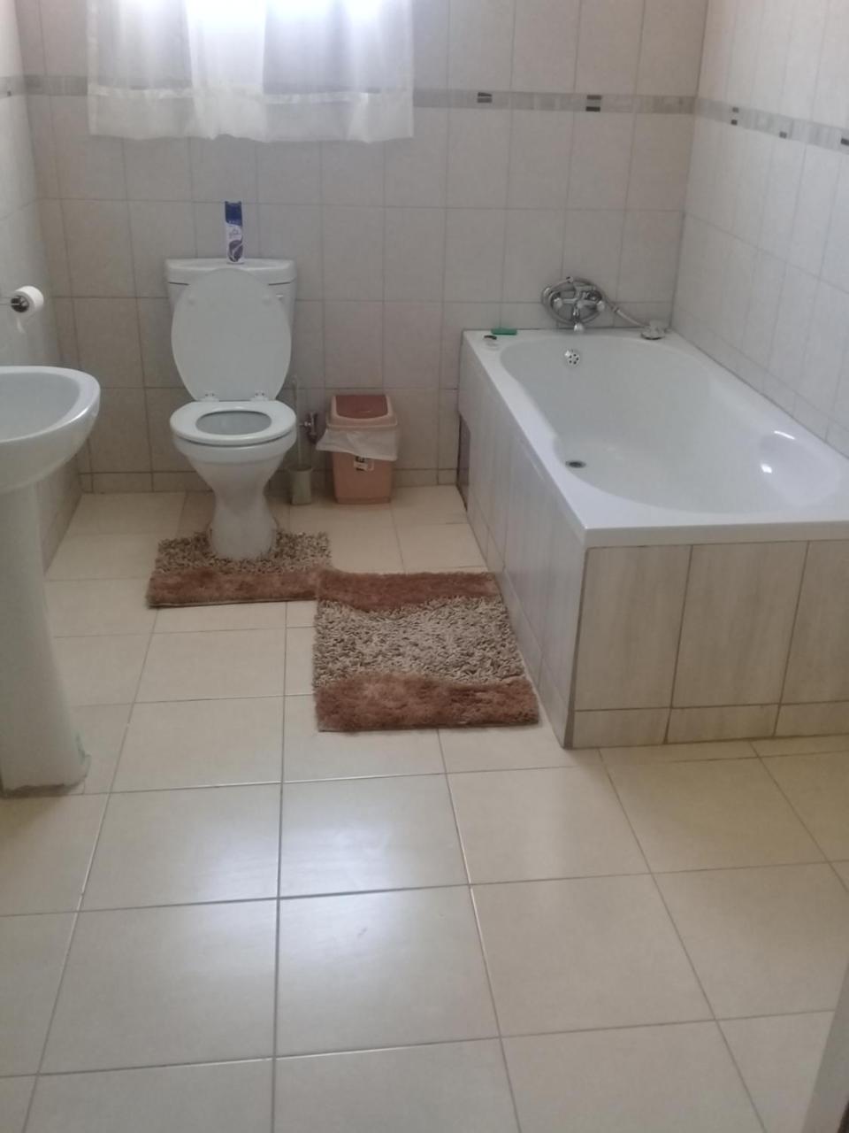 Upper Room Guest House Francistown Ngoại thất bức ảnh