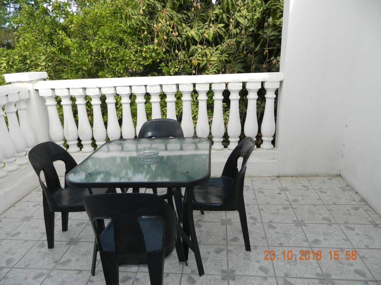 Upper Room Guest House Francistown Ngoại thất bức ảnh