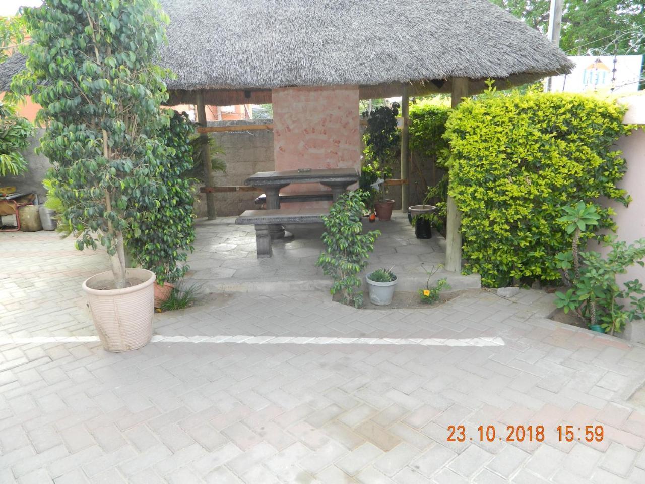 Upper Room Guest House Francistown Ngoại thất bức ảnh
