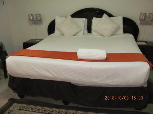 Upper Room Guest House Francistown Ngoại thất bức ảnh