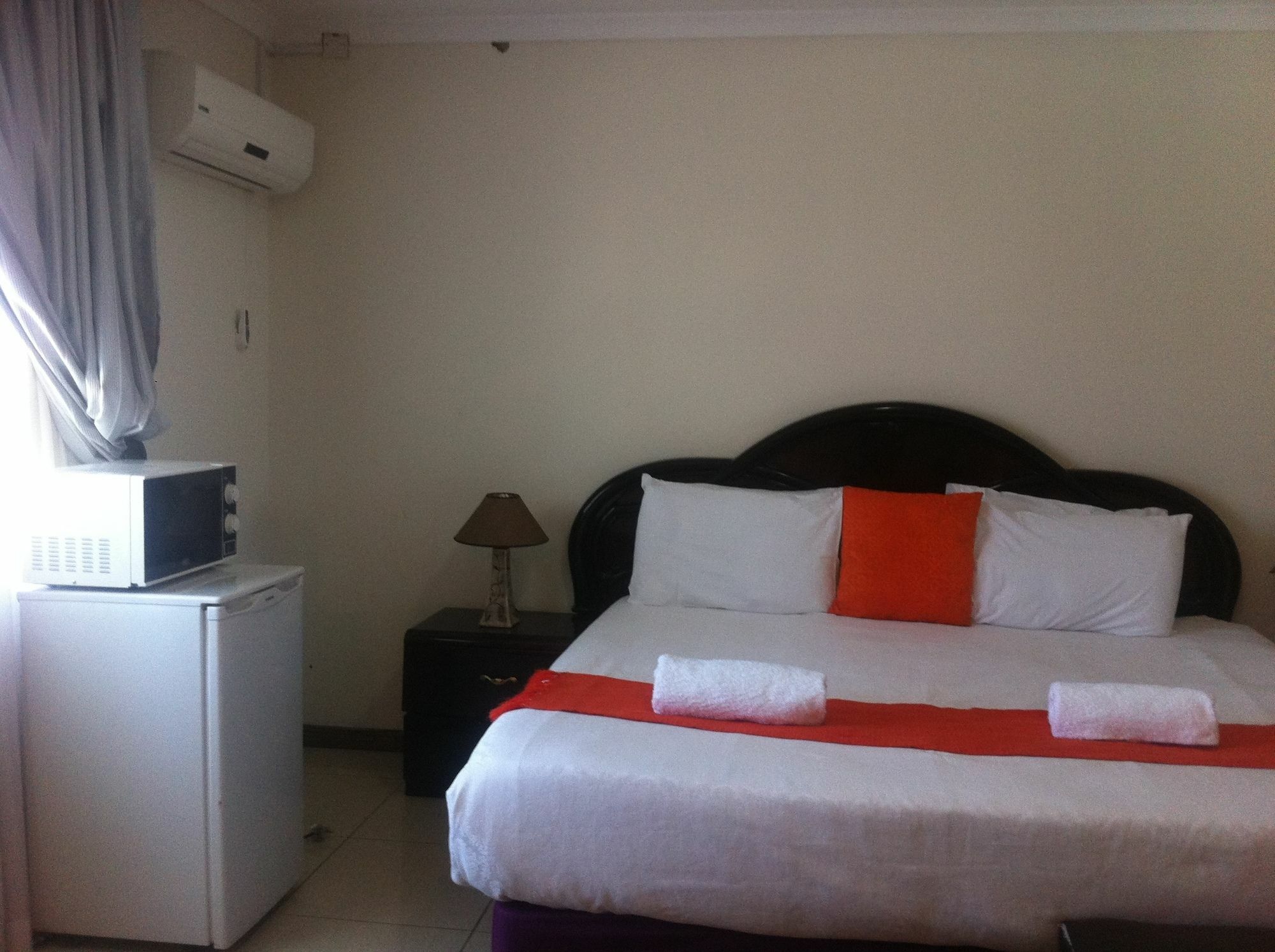 Upper Room Guest House Francistown Ngoại thất bức ảnh